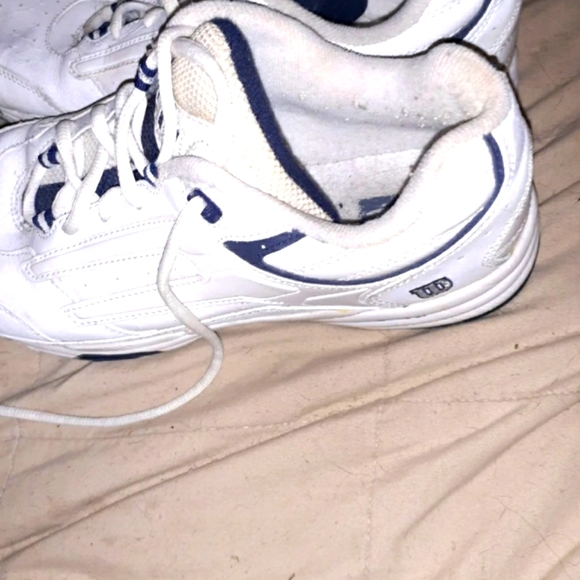 Mens Wilson Sneakers - Picture 2 of 4